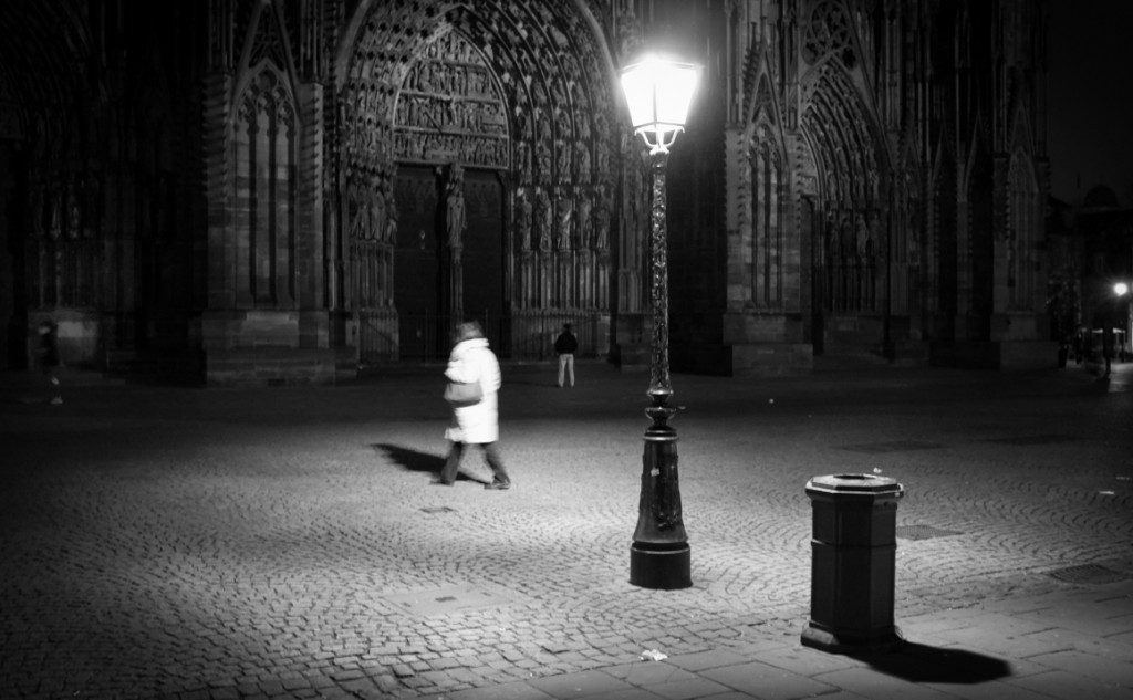 DSF0330-dhodho-strasbourg-cathedrale-nuit-nb-1920x1187