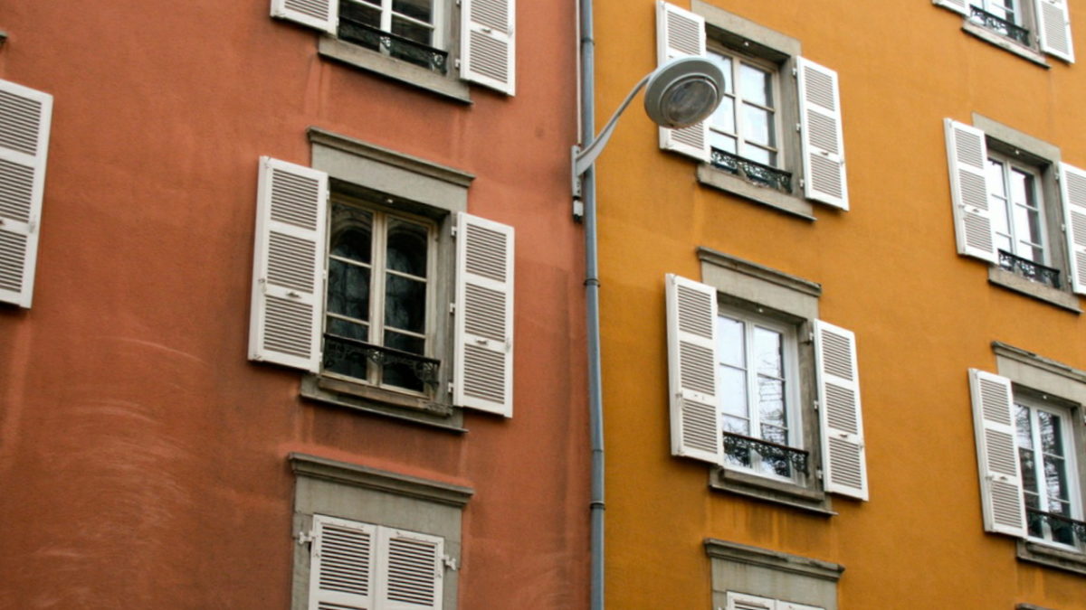 rue façades appartement