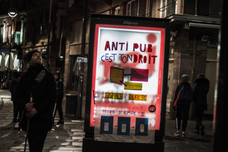 RAP action antipub strasbourg pollution lumineuse (27)