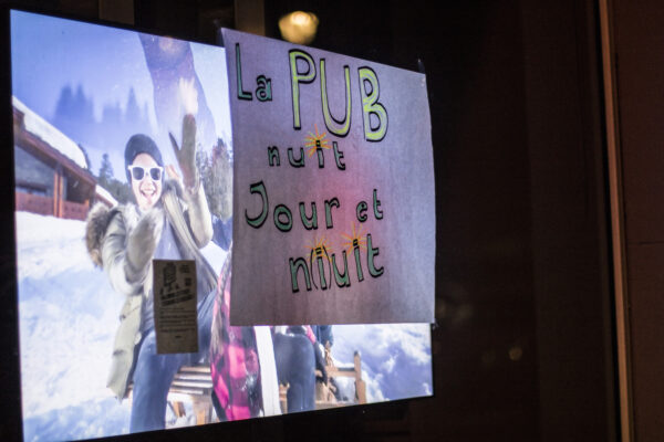 RAP action antipub strasbourg pollution lumineuse (44)