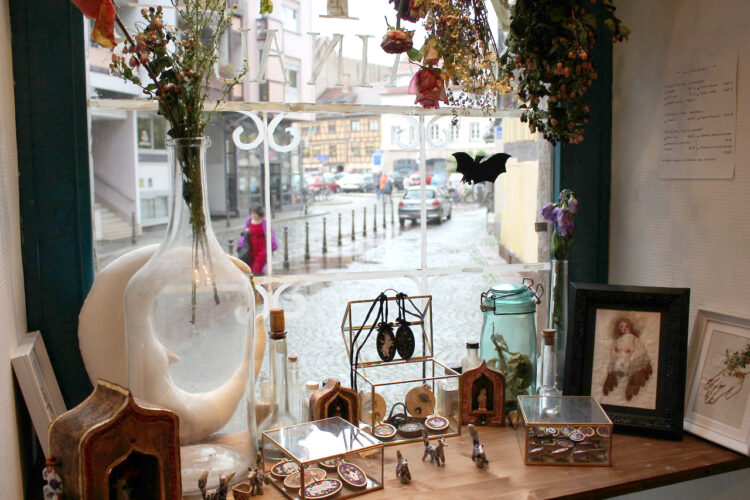 AtelierBainPlantes_Vitrine-FEFFS-2017_Crédits_Atelier-du-Bain-aux-Plantes