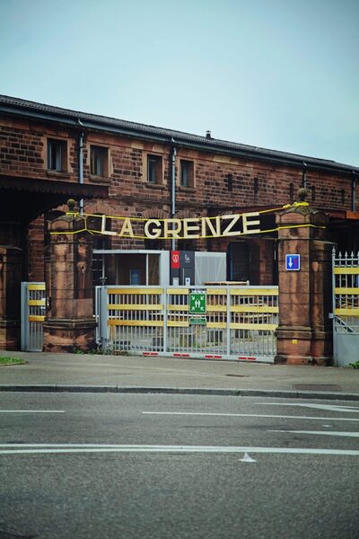 la grenze