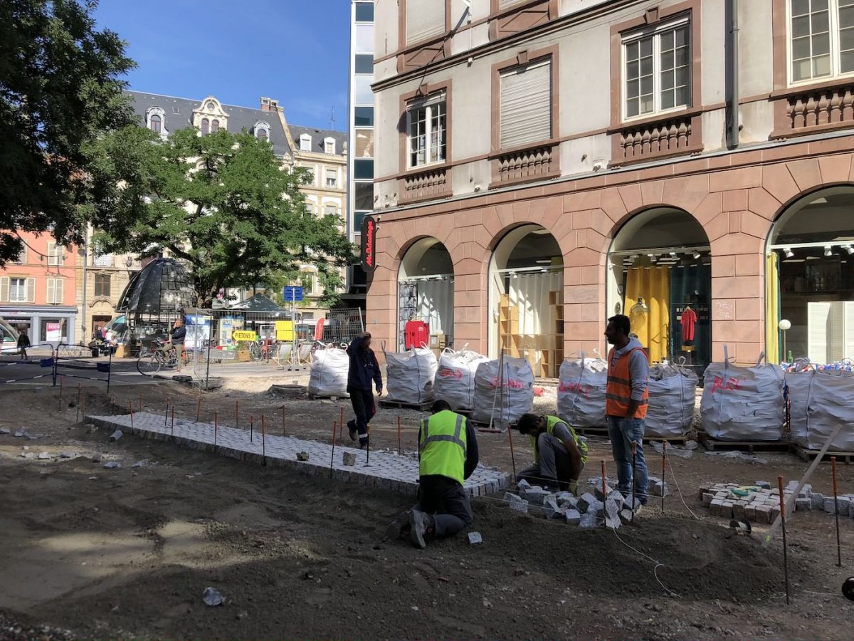 Les Premiers Pavés De La « Nouvelle » Rue Du 22 Novembre Ont été Posés ...