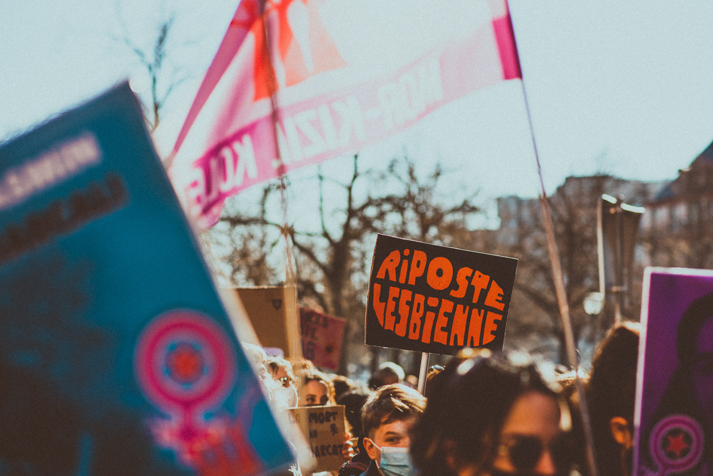 © Mathilde Cybulski + photographie + manifestation + marche féministe + riposte lesbienne + 6 mars 2021 + strasbourg