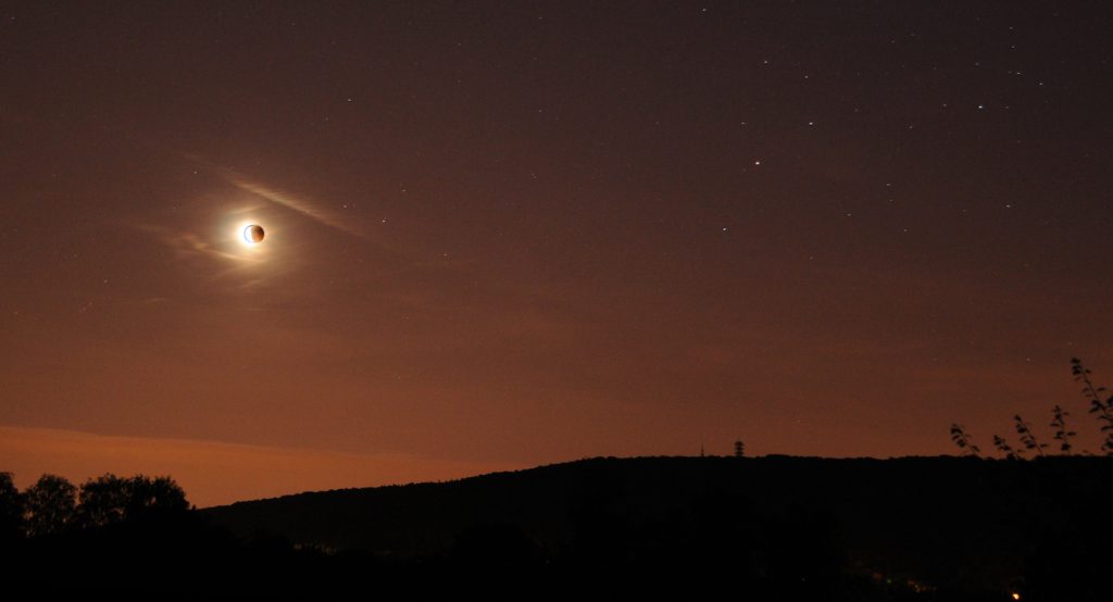 Éclipse solaire sur l'Alsace : la Lune passera devant le ...