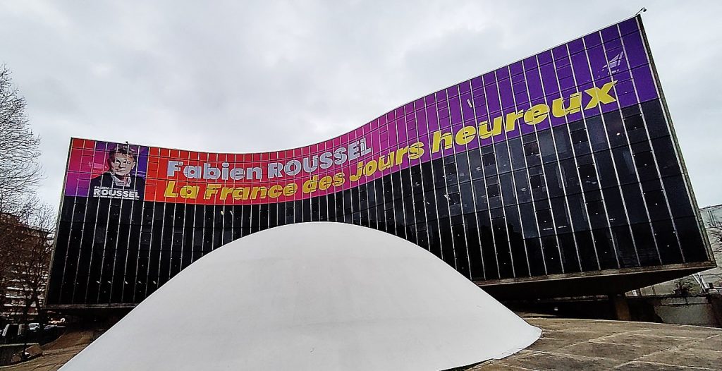 Siège de campagne de Fabien Roussel. Place du Colonel Fabien. Paris 19e.