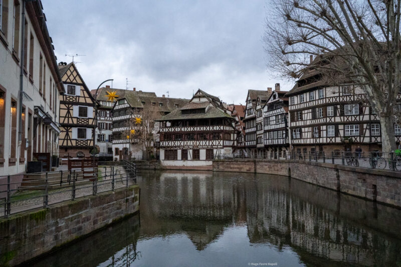 petite france strasbourg ill tourisme colombages hiver