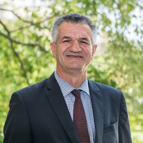 Jean Lassalle dans le jardin des Quatre Colonnes dans le Palais Bourbon (Paris, France)