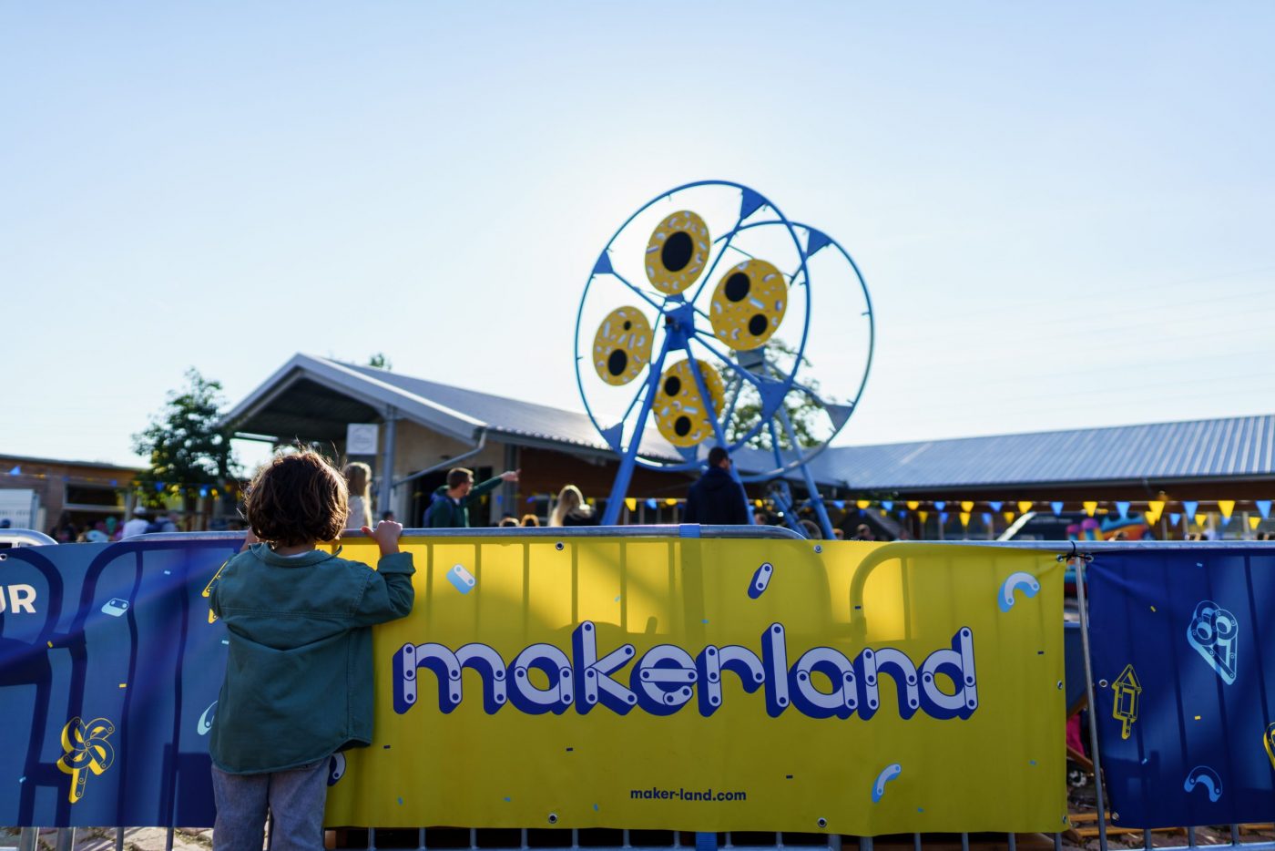 Makerland 2021 + Ateliers éclairés + coop + makerland