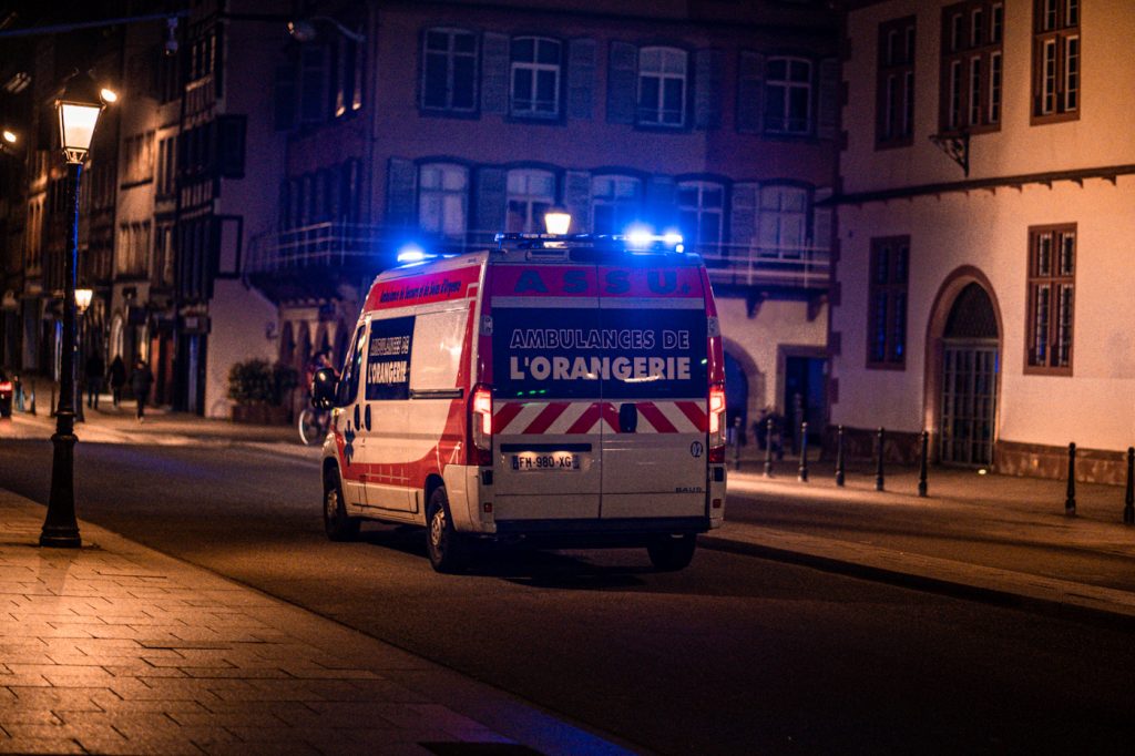 ambulance nuit