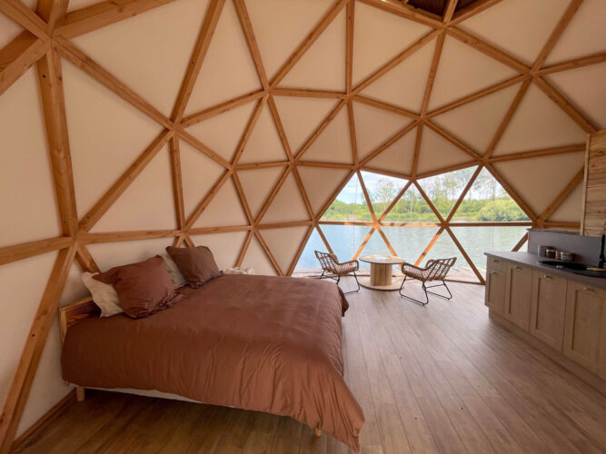 gites les robinsons logement insolite tourisme cabanes sur pilotis