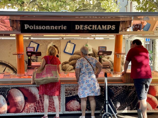 Marché Broglie