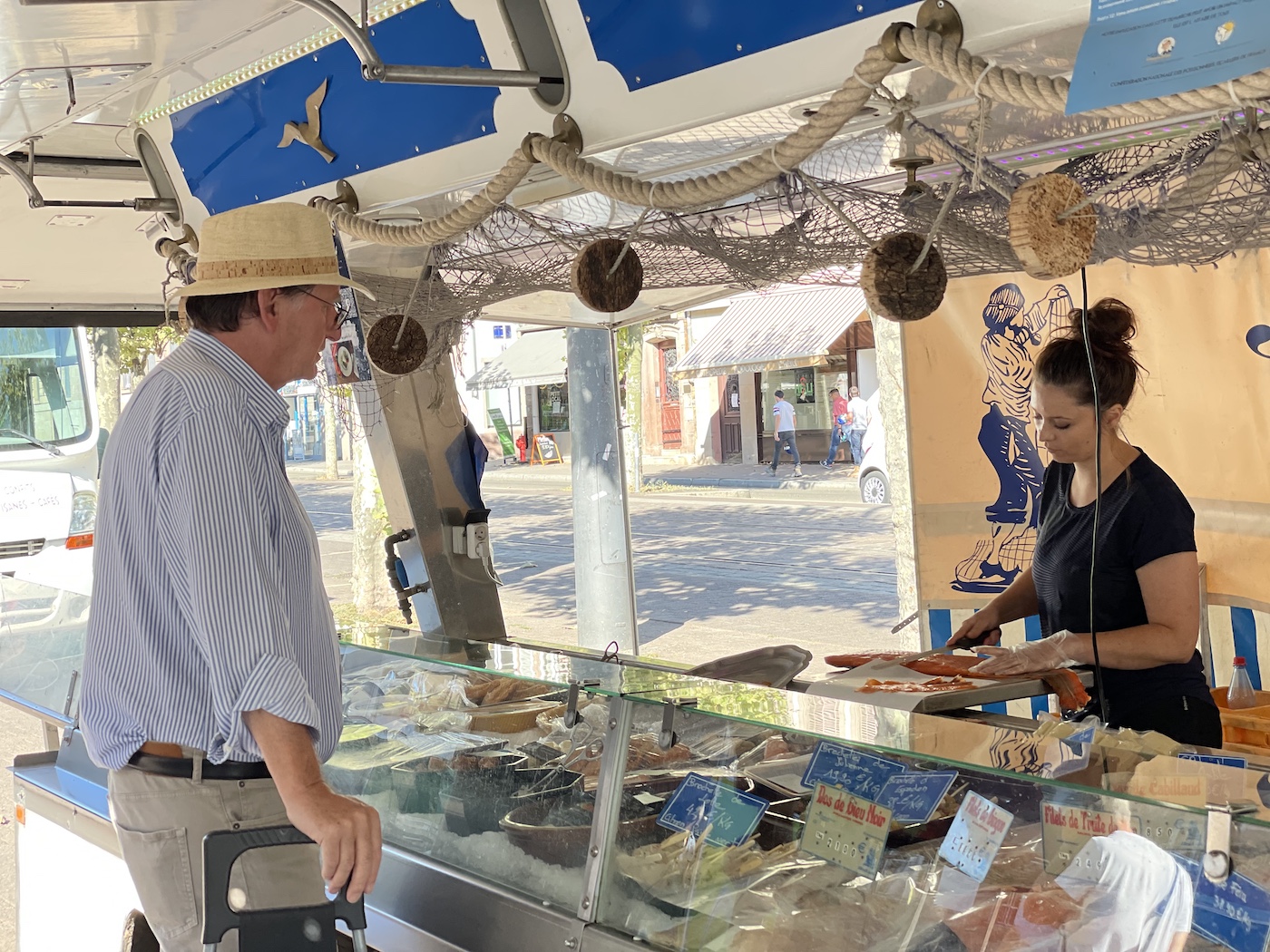 Marché Broglie
