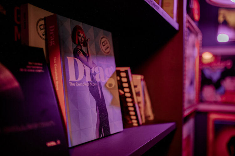 canapé queer drag queen lgbtqi+