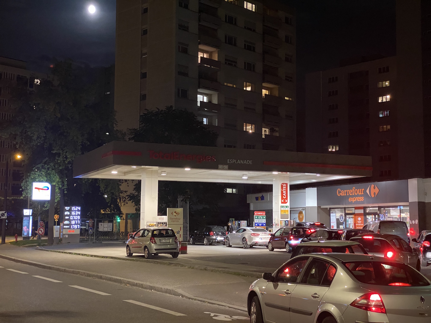 File d'attente carburant
