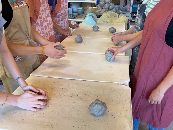 Atelier céramique poterie – pétrissage