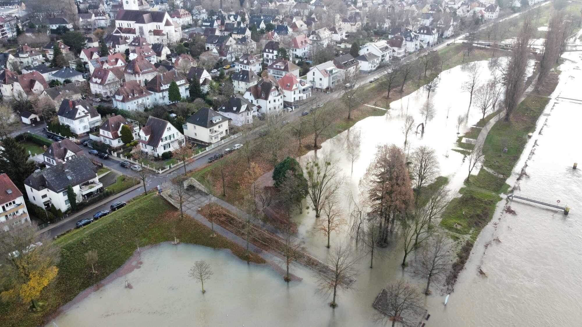 deux rives inondées Rhin crue