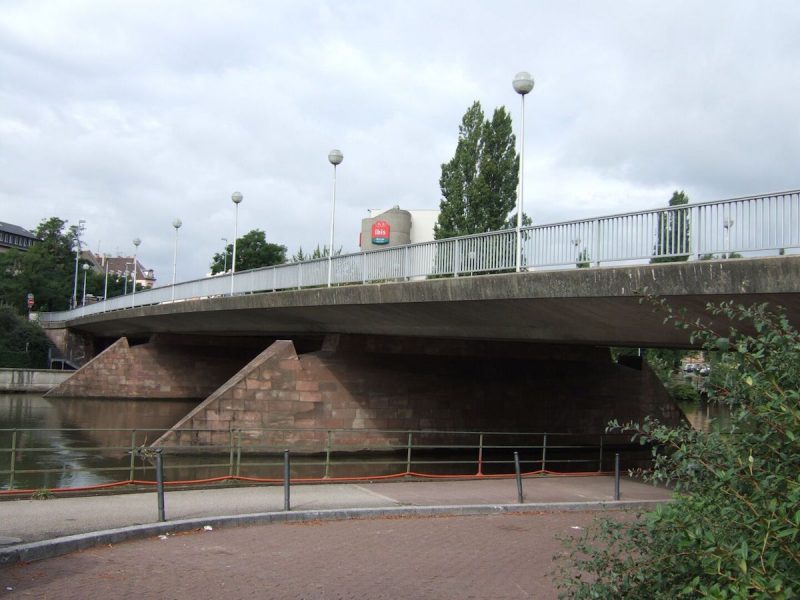 1440px-Pont_des_Frères_Matthis_Strasbourg_9449