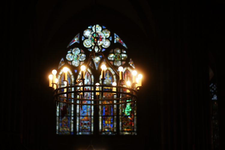 Cathédrale (83) vitrail