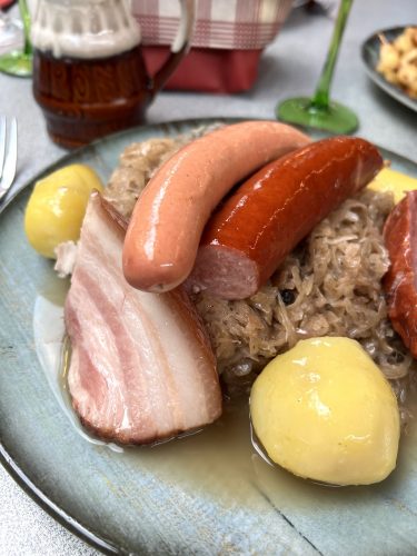 Flammen&rsquo;Truch terrasse tarte flambée weadele choucroute poisson