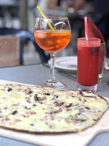 Flammen&rsquo;Truch terrasse tarte flambée weadele choucroute poisson