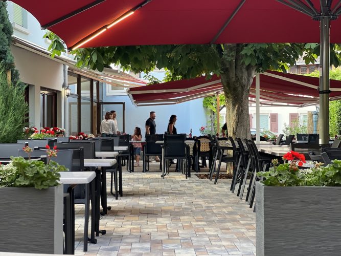 Flammen&rsquo;Truch terrasse tarte flambée weadele choucroute poisson