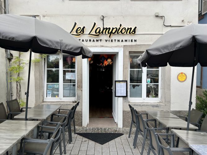 Les lampions restaurant vitnamien pho nouilles soupes