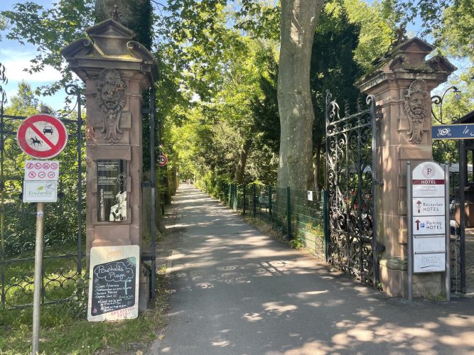 Entrée château Pourtalès