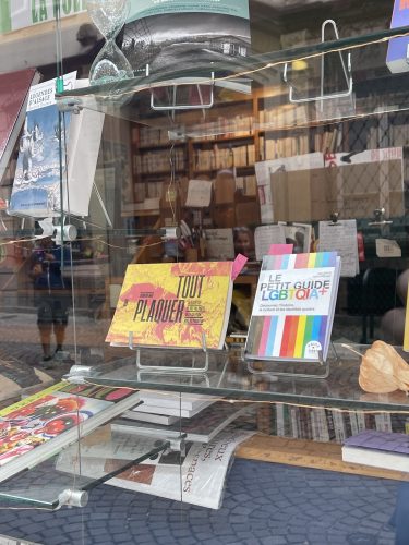 Guide LGBT SimiliQueer librairie quai des brumes