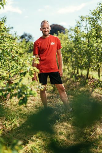 Maraicher champ ferme bio fruits et légumes