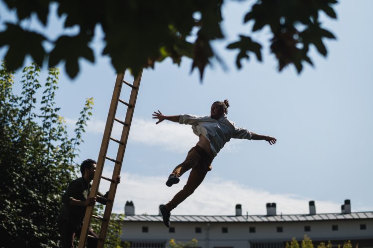 farse spectacle le poids des nuages square neuchatel