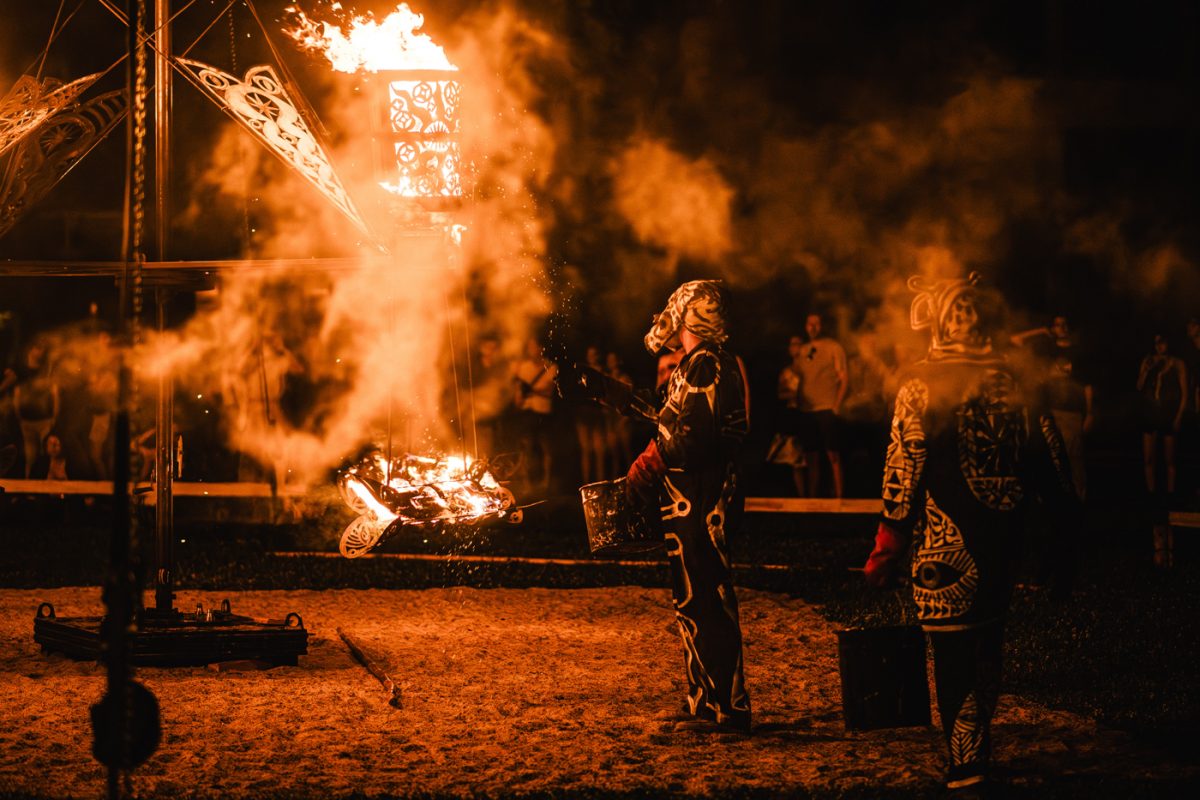 farse spectacle feu fuuu compagnie titanos