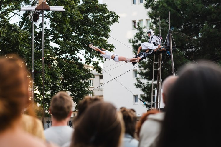 farse spectacle masacrade marcel et ses droles de femmes trapèze