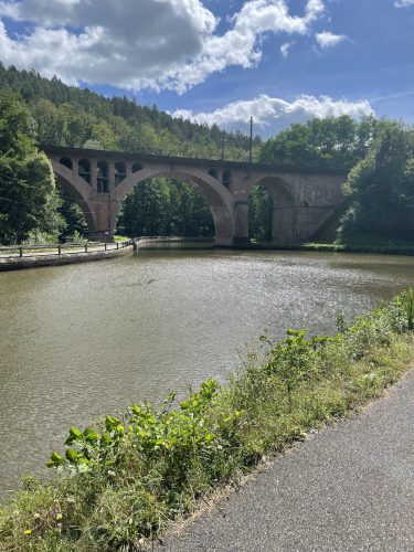 Piste cyclable canal Marne au Rhin