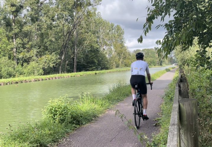 Cycliste canal Marne au Rhin