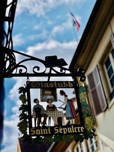 Saint Sépulcre restaurant Alsacien caveau carré d’or waldele jarret