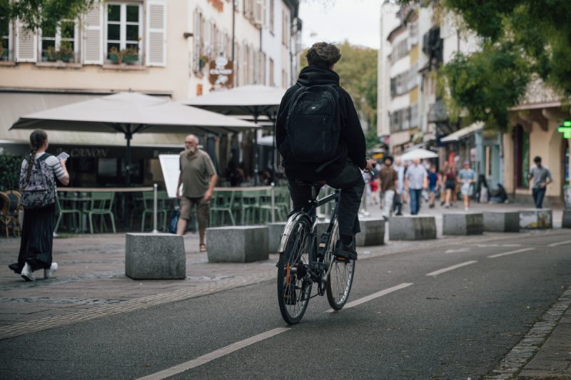 Vélo place du Corbeau