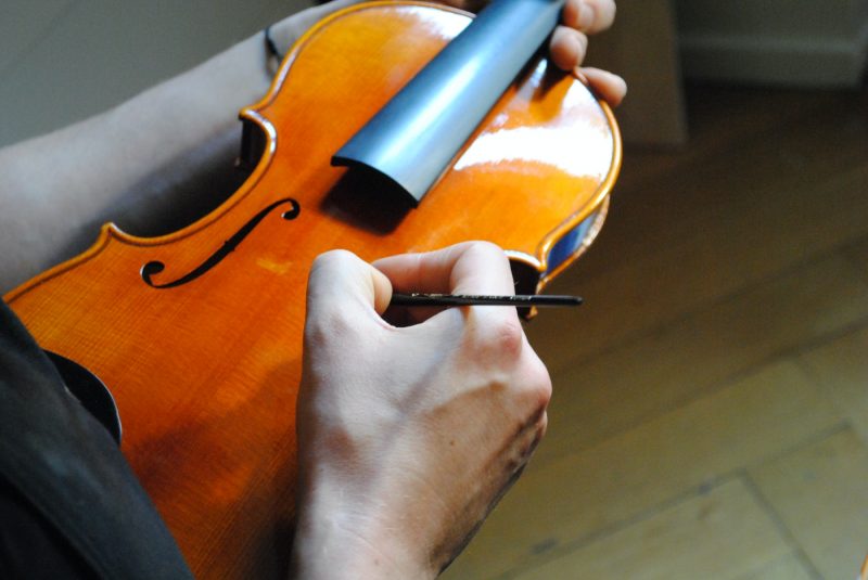 Atelier lutherie violons