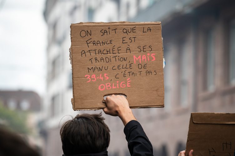 Rentrée sociale manifestation Strasbourg retraites gouvernement Barnier