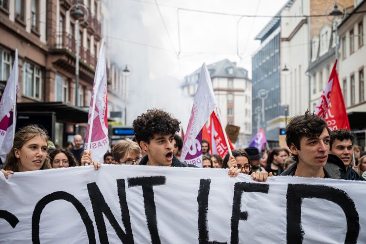 Rentrée sociale manifestation Strasbourg retraites gouvernement Barnier