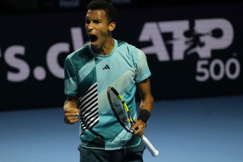 1620px-Félix_Auger-Aliassime_after_the_final_match_at_Swiss_Indoors_Basel.