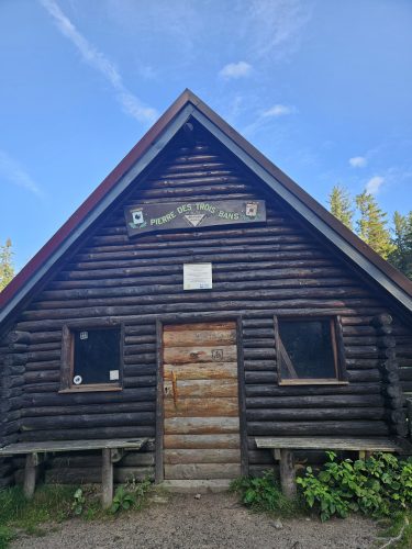 Le refuge de la Pierre des trois-bans