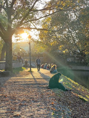 petite france strasbourge ambiance