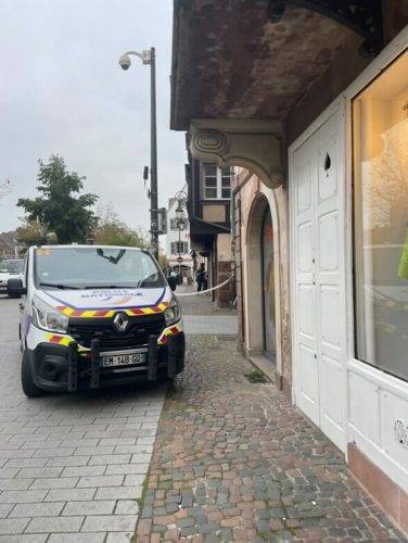 police sainte madeleine quai bateliers