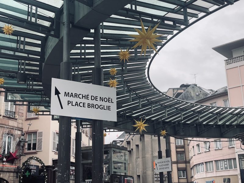 homme de fer signalisation marché de noel