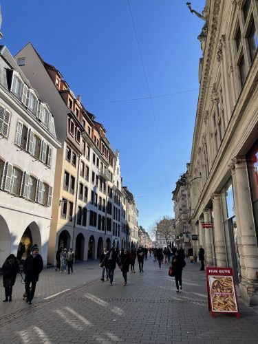 rue des grandes arcades shopping