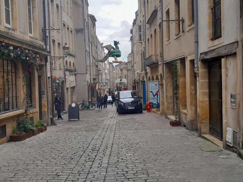metz rue Taison dragon