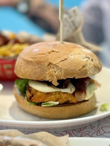 Holly&rsquo;s diner restaurant vintage burger IMG_7223 2