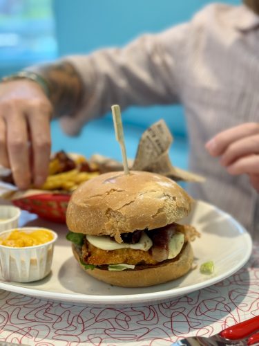Holly&rsquo;s diner restaurant vintage burger IMG_7237 2 2