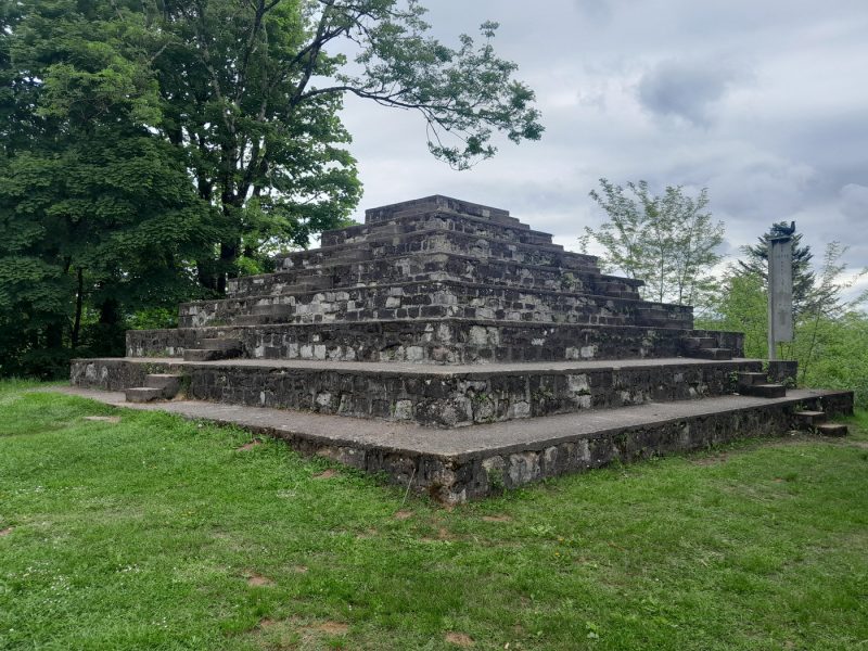 La pyramide de la paix Ronchamp